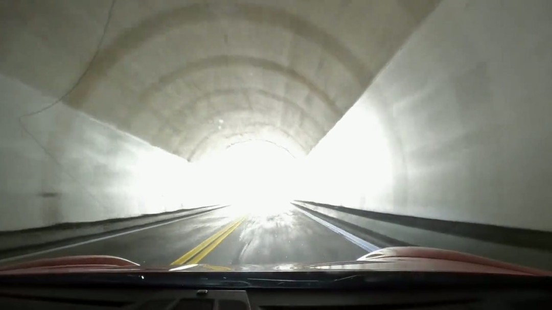 洛杉矶“死亡隧道”！网友开车还原Vince死亡时刻