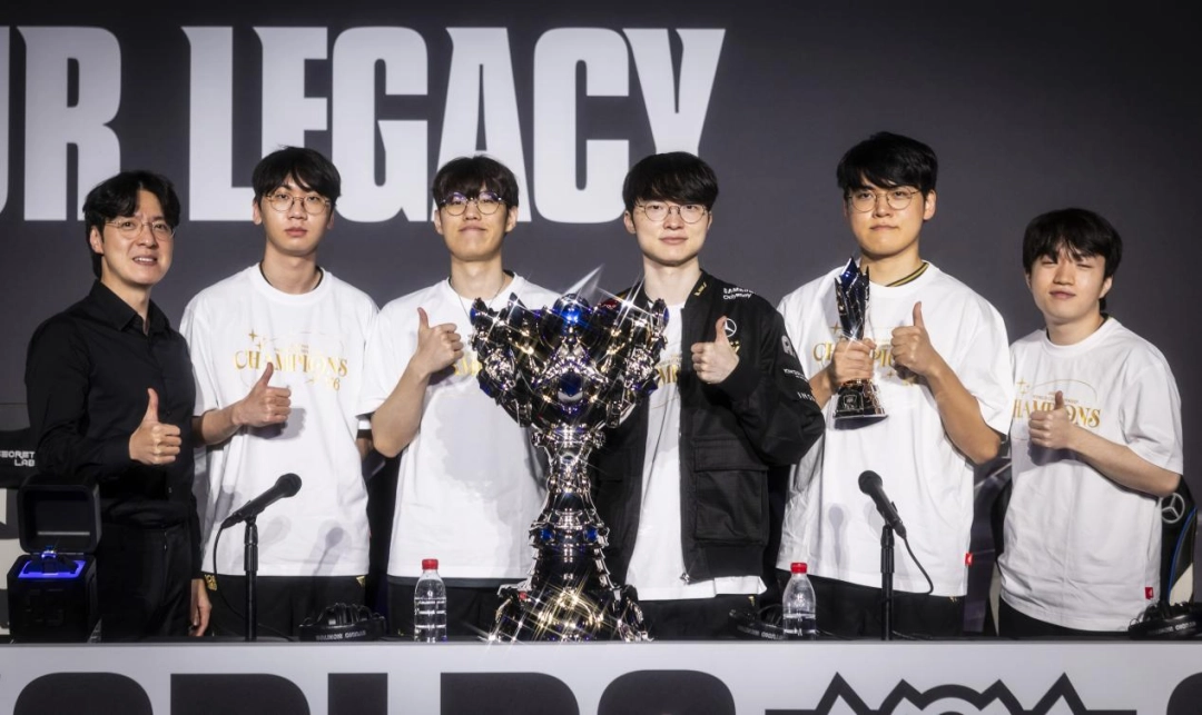 《英雄联盟》S15决赛赛后T1访谈:年龄不是问题