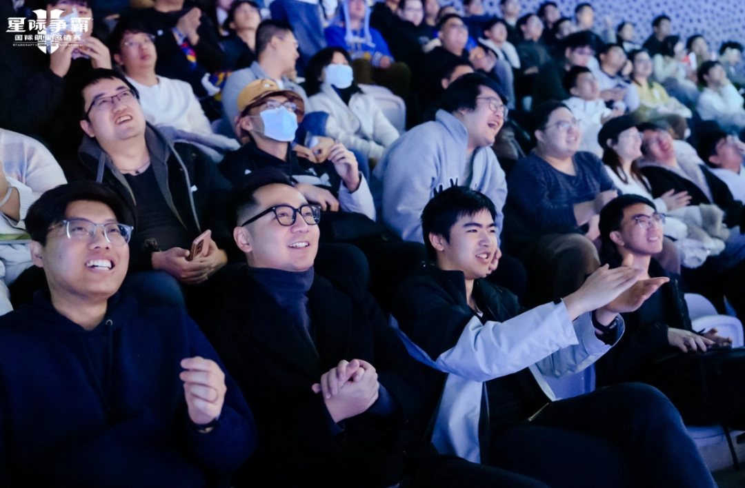 在《星际争霸Ⅱ》国际明星邀请赛现场,大家都是当初那个少年