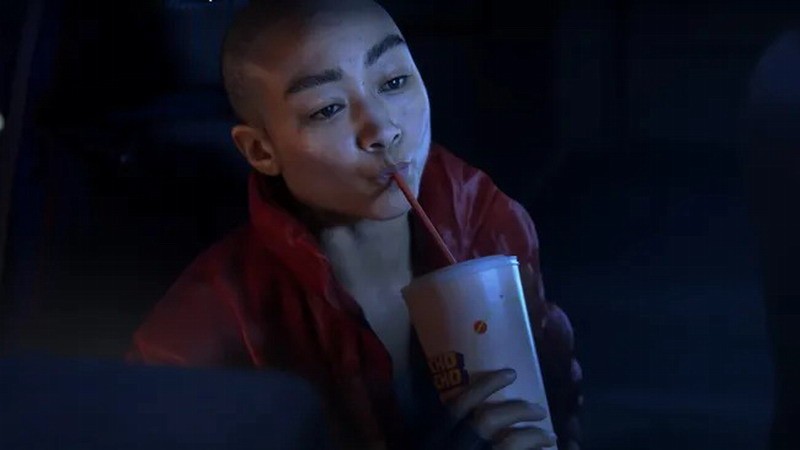 《星际:异端先知》光头女主被网友改成性感美女