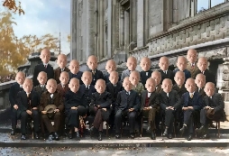 推翻爱因斯坦后,民科开始大战孙笑川